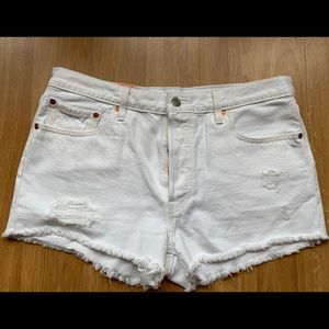 Levi 501 White Shorts